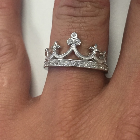 Sterling silver 925 crown dainty  princess ring - Picture 5 of 8